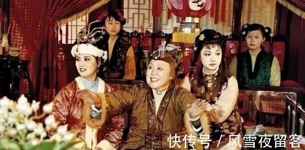 王熙凤|为何王熙凤冷淡薛宝钗，偏袒林黛玉？看她们所受的教育就知道了