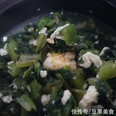 #一学就会快手菜# 莴笋叶豆腐煲