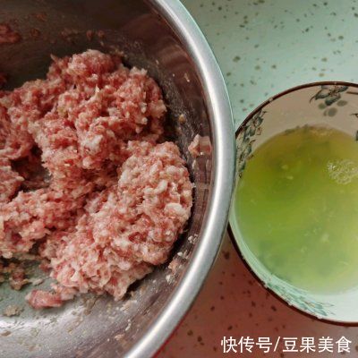 冬瓜裙带菜饺子|学会鲜掉眉毛的猪肉冬瓜裙带菜饺子,早餐不用愁