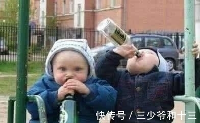 |搞笑图片幽默段子笑话你们俩少喝点，给爸爸留点啊，哈哈哈