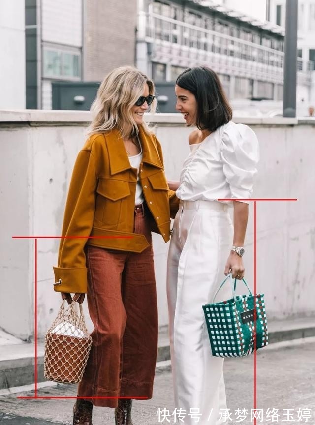 早秋|今秋火了一种穿法:“上短下长”,显瘦显高又时髦,小个子也适合