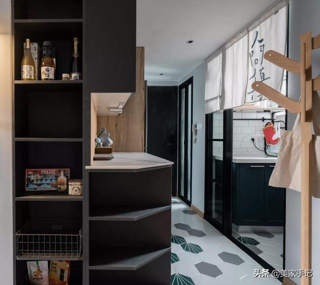 玄关|40㎡你觉得小她却改成2室1厅外加1个衣帽间,全屋复古高级晒晒