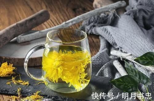 燃脂|泡菊花茶喝，别忘加一宝，养肝明目，睡眠好了，还排毒燃脂