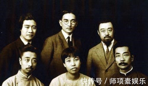 中国文学史@看完才知道,奉为经典的鲁迅作品从教科书中为什么被删除了!