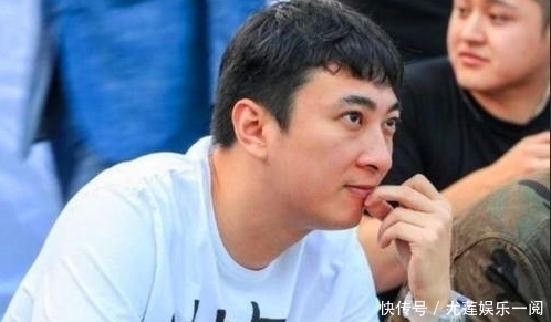 曝儿子近况:月薪仅5000,租房子住,至今单身