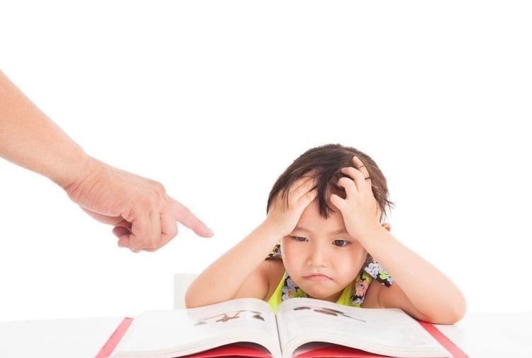 亲子关系|可能害了孩子一生的“5句话”,有些家长动不动就说,还不自知!