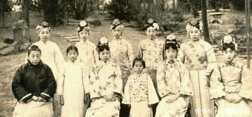 未嫁|她是清朝最美格格,一直活到2003年,因痴恋溥仪终生未嫁