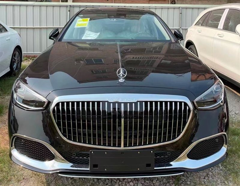 预计150万起售加价50万全新迈巴赫s级到店实拍 乐惠车