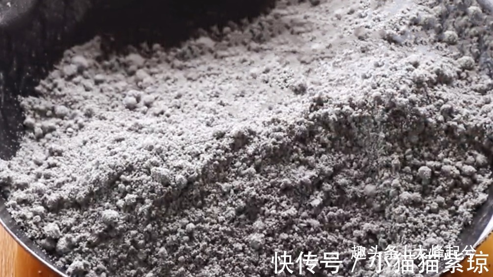 黑芝麻糊，想吃不用买，做法简单，营养美味，给孩子当早餐最好了