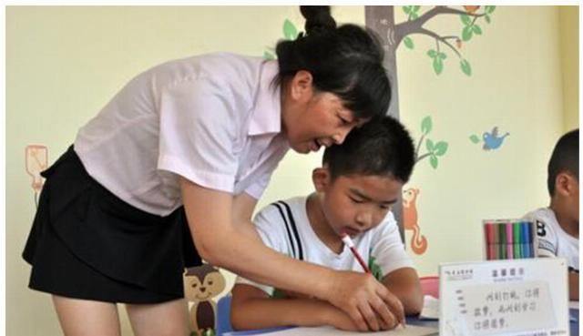 一等奖|儿子画的“爸爸”拿了一等奖,妈妈看了直说好,爸爸却高兴不起来