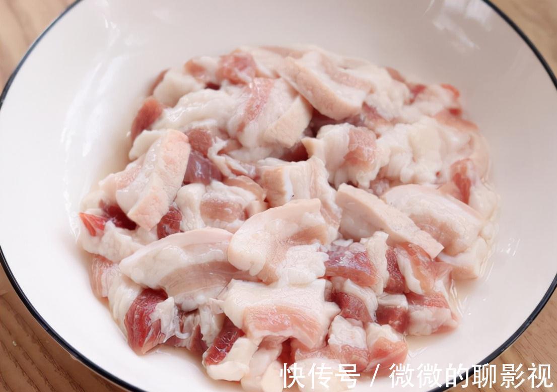 盖浇饭、拌饭,都不如这一碗有肉有菜的焖饭,好吃到停不下来