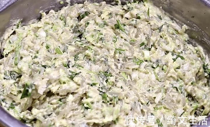 天冷,吃萝卜红薯不如吃它,做成丸子,外酥里软,我家一周吃3回