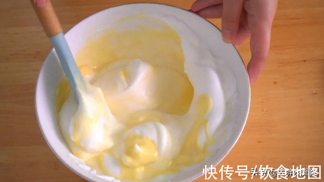 比豆腐还嫩！自制酸奶蛋糕，配方和秘诀都给你，外面买不到