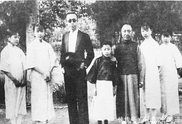 个个|溥仪与妹妹们的合影:妹妹们个个面容姣好,尽显皇室贵族气质