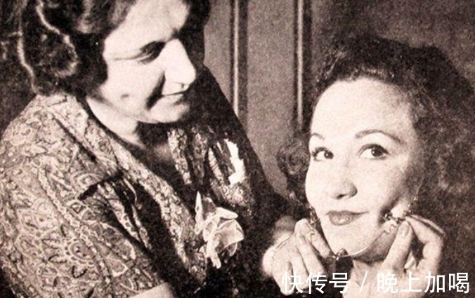 女性!古代女子用胭脂伪造酒窝,外国女性则用酒窝制造器,美丽不分国界