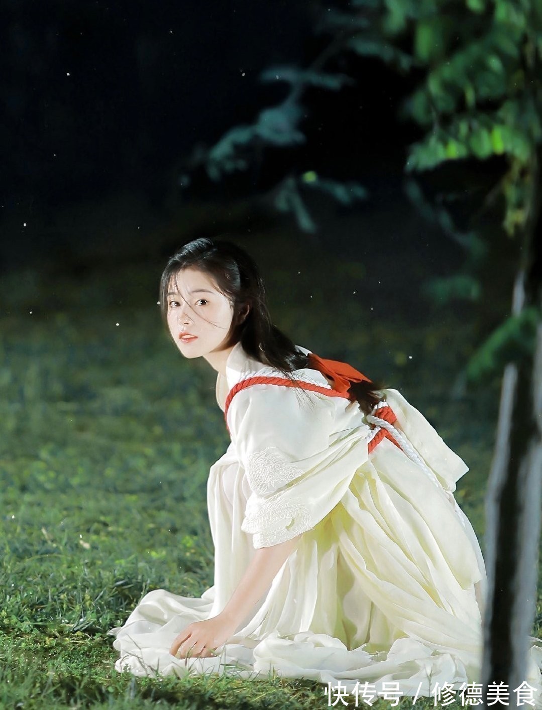 汉服|“神明少女”风格的汉服也太美了，优雅又清冷，怪不得女生都爱穿