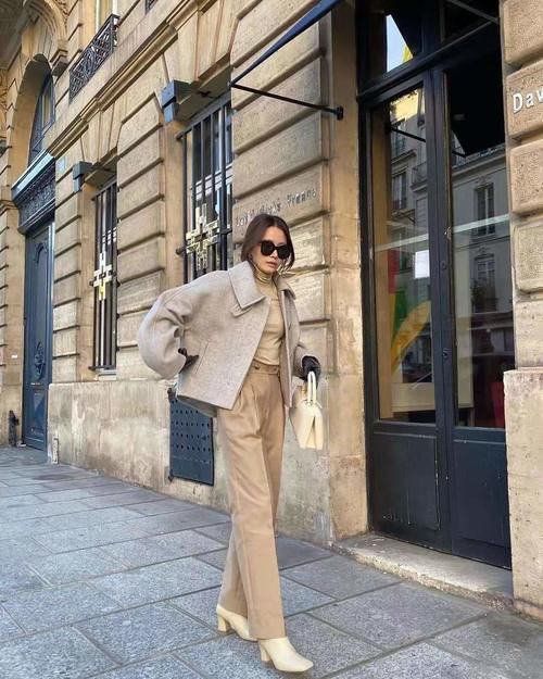 满心欢喜过新年，3种不同的“场合穿搭”，体面时髦讲究一样不少