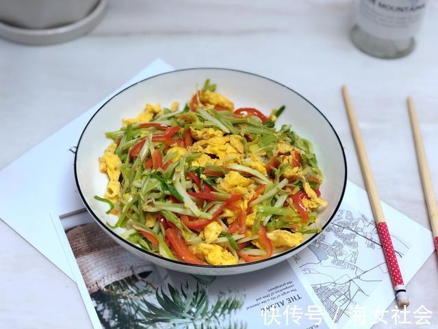 红椒|韭黄炒鸡蛋,先炒韭黄还是先炒鸡蛋,很多人搞错,难怪韭黄不好吃