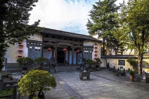 古人讲“门朝南,子不寒;树通轩,人丁散”,到底是什么意思