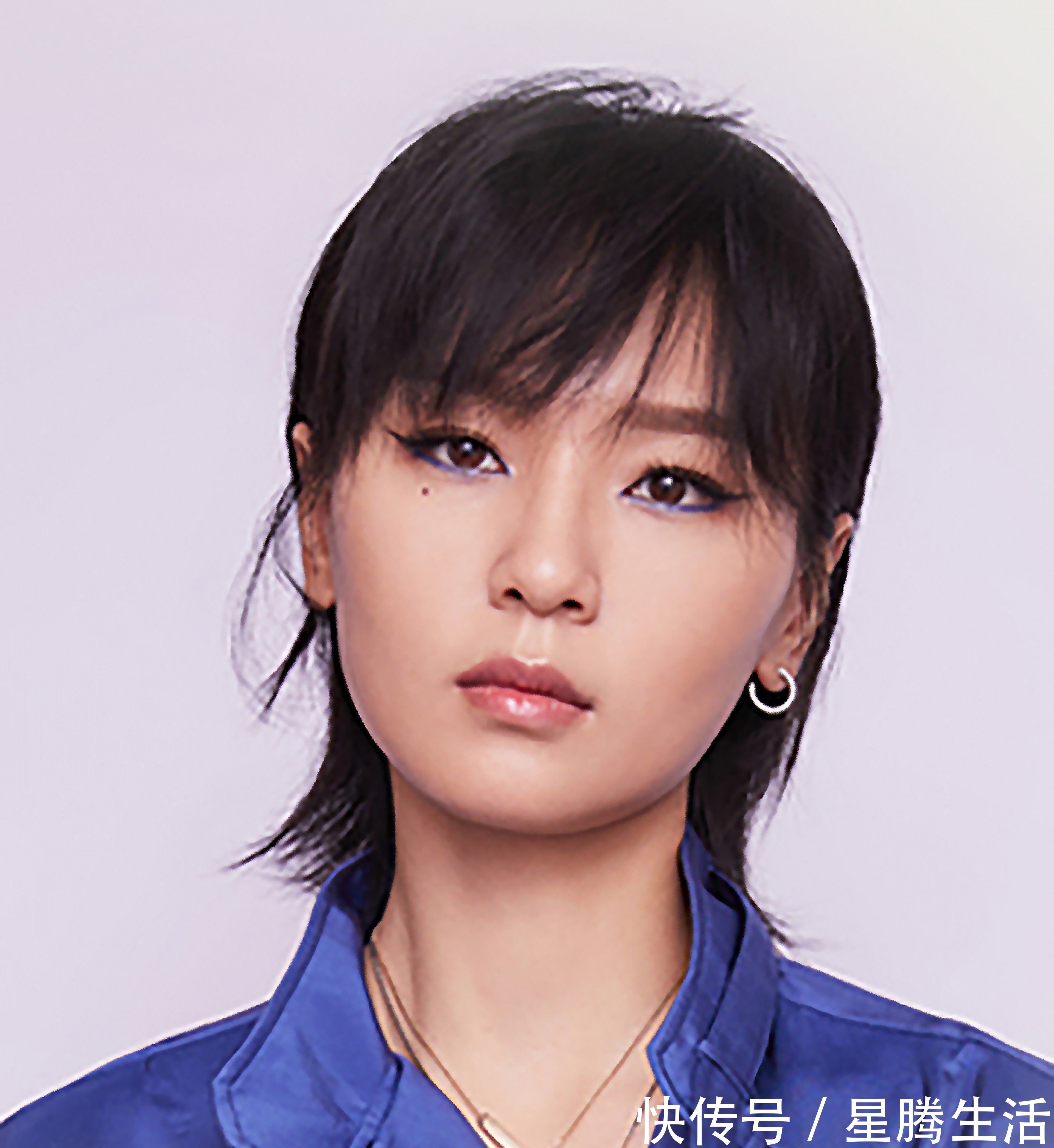 书法家@华语女歌手周笔畅,8幅硬笔书法作品欣赏,网友:她的字很淑女