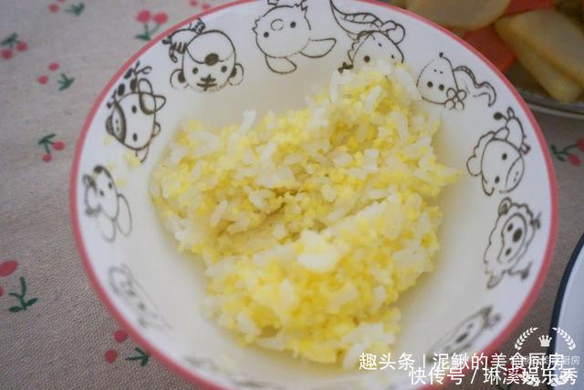 蒜薹|一家三口的晚餐,半小时做好,虽然素了点,健康营养,适合夏天吃