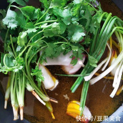 禁忌|简单快手下饭菜，一不小心就吃撑