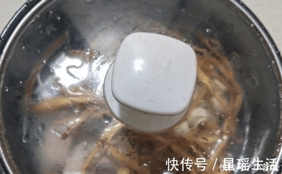 莲子|失眠不要放过这道汤,隔三差五吃,体质变好,一觉睡到大天亮