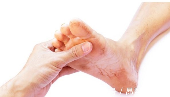 糖尿病|糖尿病下肢消瘦如何改善？除了控制好血糖，这两点值得重点关注