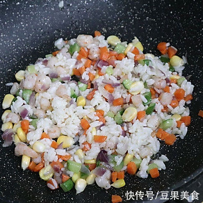 胡萝卜|#圣迪乐鲜蛋杯复赛#睡觉熊蛋包饭