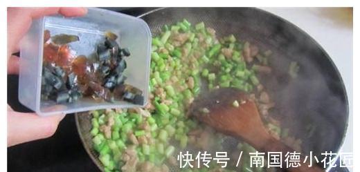 此菜名字“不雅观”,让人没有食欲,却适合用于下酒下饭,美味