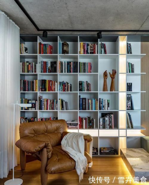 朋友家|翻新130平的家,卧室装得够隐蔽,藏在旋转木门,谁也找不到