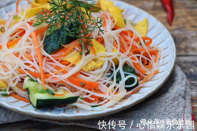 素菜|夏天比肉还受欢迎的素菜,花钱不多,简单一拌就上桌,比凉皮好吃