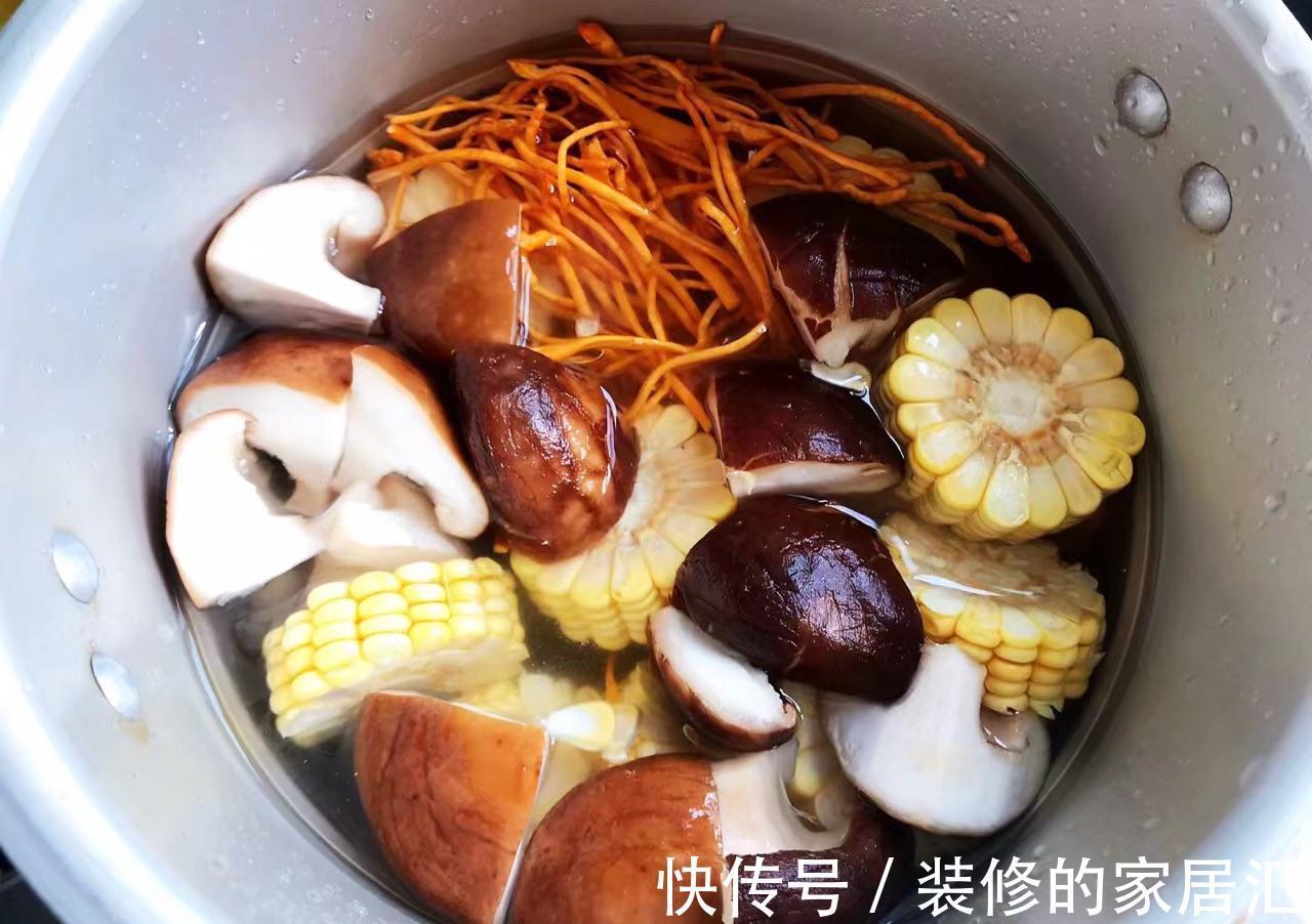 秋季养生多喝虫草花排骨汤，滋补身体，清淡滋润味道很不错