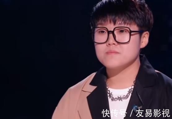 張碧晨|王靖雯把吉克雋逸唱哭了,平靜后一番短短的發言,吉克雋逸真的成了舞臺上最耀眼的一個