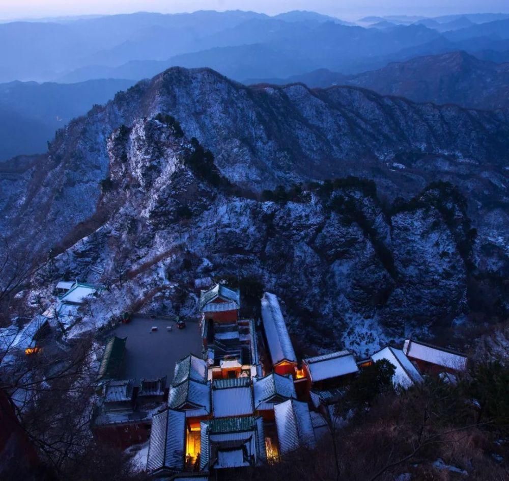 风雪|风雪武当山,仙境藏玄机!大雪封山时,道人、隐士都在干什么!