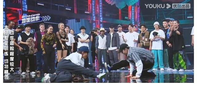 尼尔森|柔情与阳刚!王一博男友力式拥抱队员,大神在其怀中显温馨