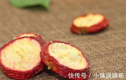 黄曲霉毒素|山楂和2物一起泡水喝，每天两杯，坚持一个月，赶走湿气一身轻！