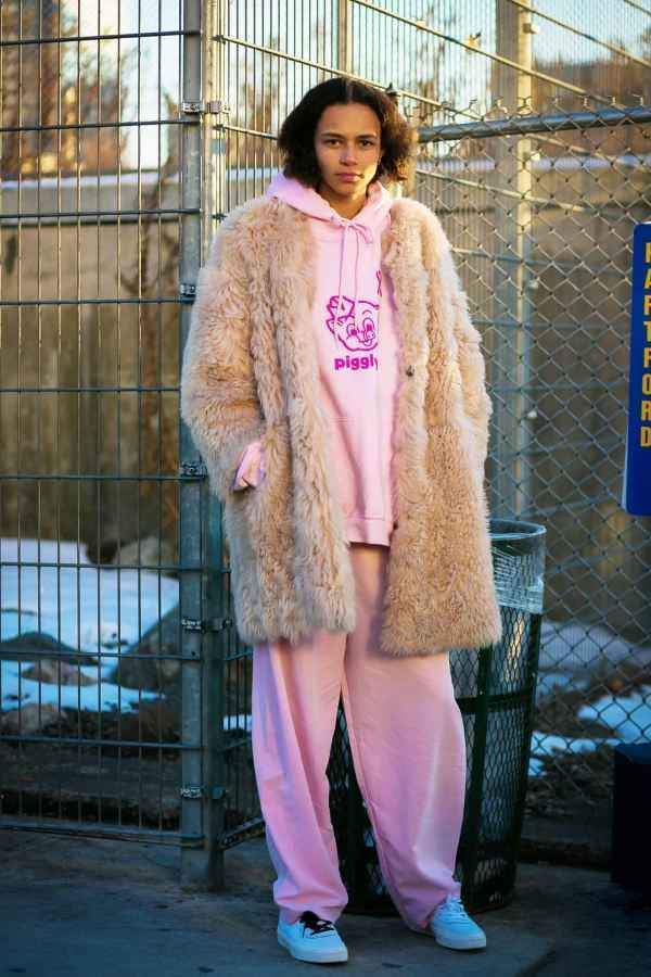 冬天|永远不会过时的内搭—卫衣,你发现了吗?冬天加上这一层太时髦