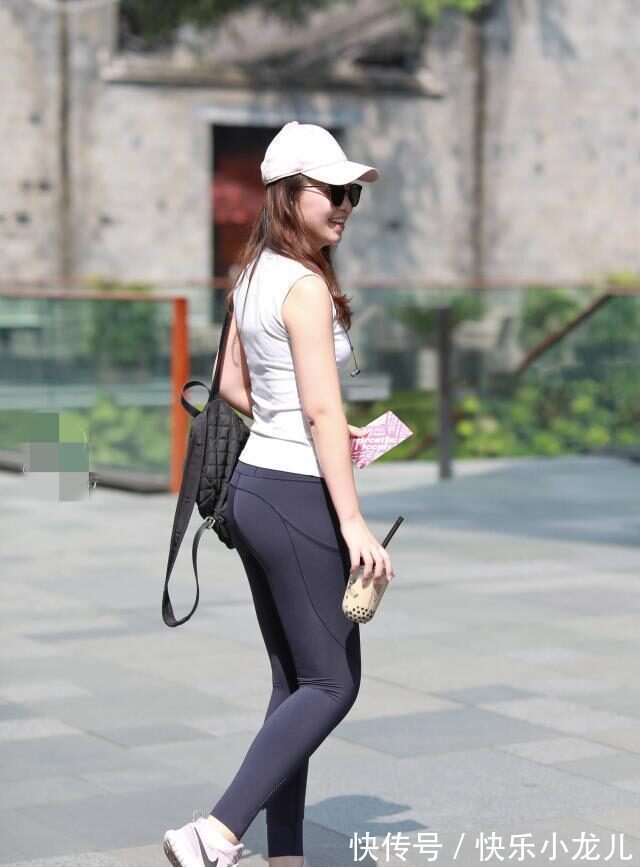 修长 打底裤真是休闲又很是洋气,在精致中带着优雅