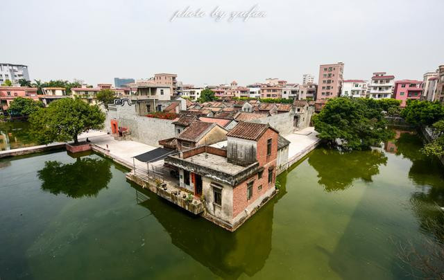 转角处|广东发现一个四面环水的神奇古村，倘若隐于闹市的世外桃源