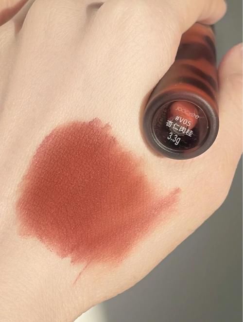 中国制造也很潮，春日必备国货绝美口红，清新自然显高级