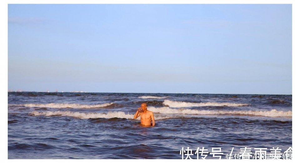 宣州谢朓楼饯别校书叔云@小伙取下自己的肋骨做成项圈,把自己封进水泥里,他的人生太疯狂