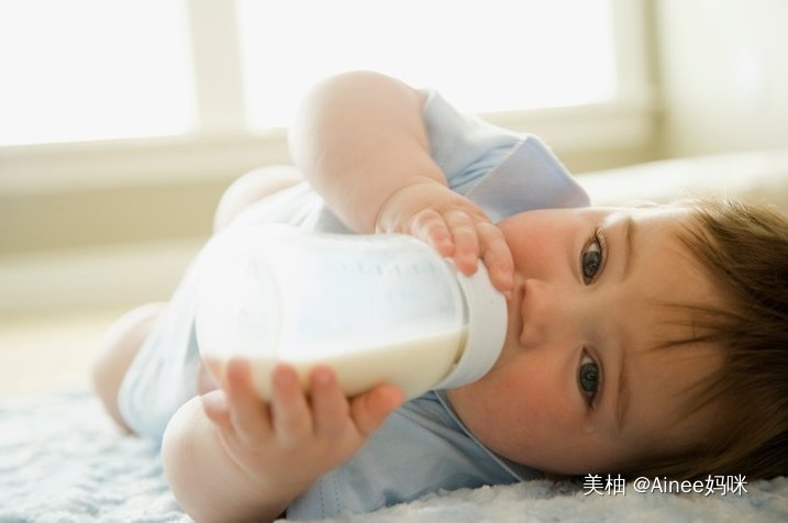 给孩子拍了奶嗝以后还吐奶?可能是3个细节没注意,建议宝妈自查