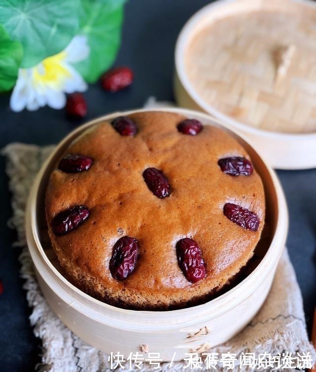 红糖发糕有弹性,不粘牙有诀窍,别光用面粉,加点它,一次就成功