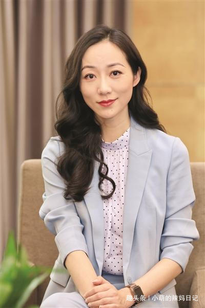 左撇子#女人手表戴左手好,还是右手好别戴错被人笑话,看完你就明白了