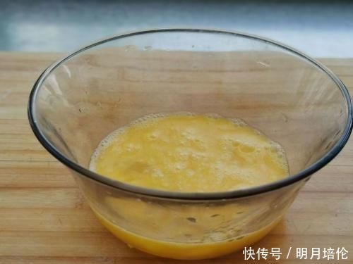 这菜是天然“祛湿高手”，常吃扫除体内宿便、湿气，小腰更瘦了