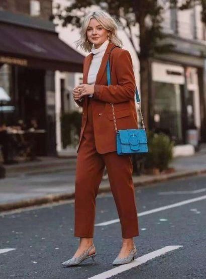 还在追求“黑白灰”?“浪漫焦糖色”太高级了