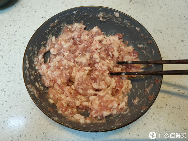 馄饨汤怎么做才好吃？汤底和馅料是关键，教你做，比骨头汤还好喝