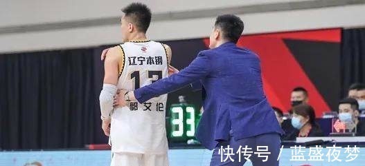 杨鸣|郭艾伦连吃两T被驱逐,会被追加禁赛吗两大细节表明有可能升级!