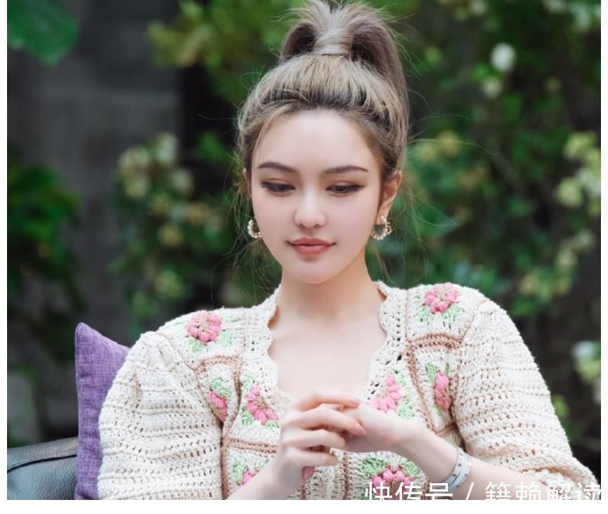 女兒們的戀愛4|《女兒們的戀愛4》嘉賓全家福,孟子義靠邊站,C位嘉賓有講究